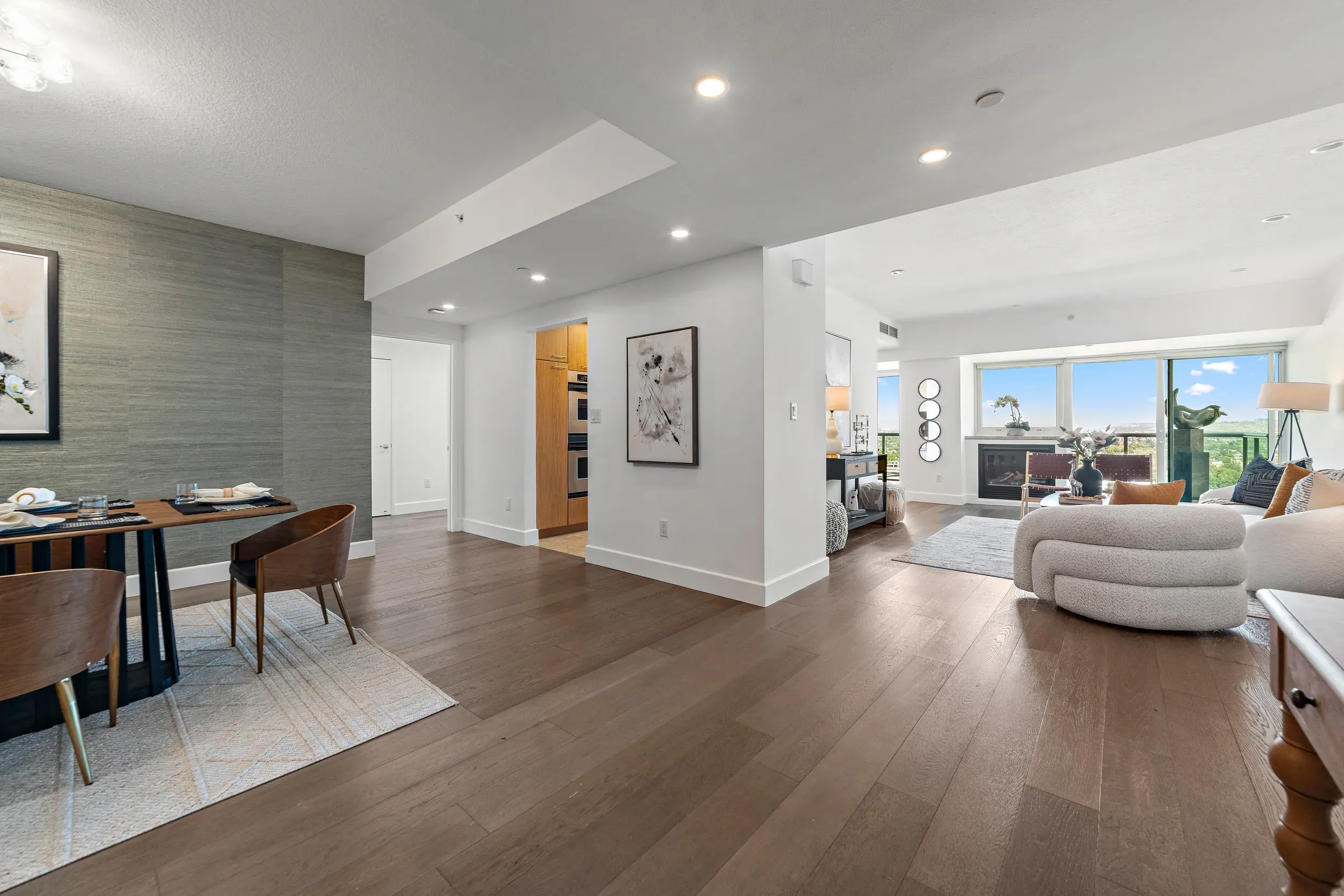 13600 Marina Pointe Dr #1904