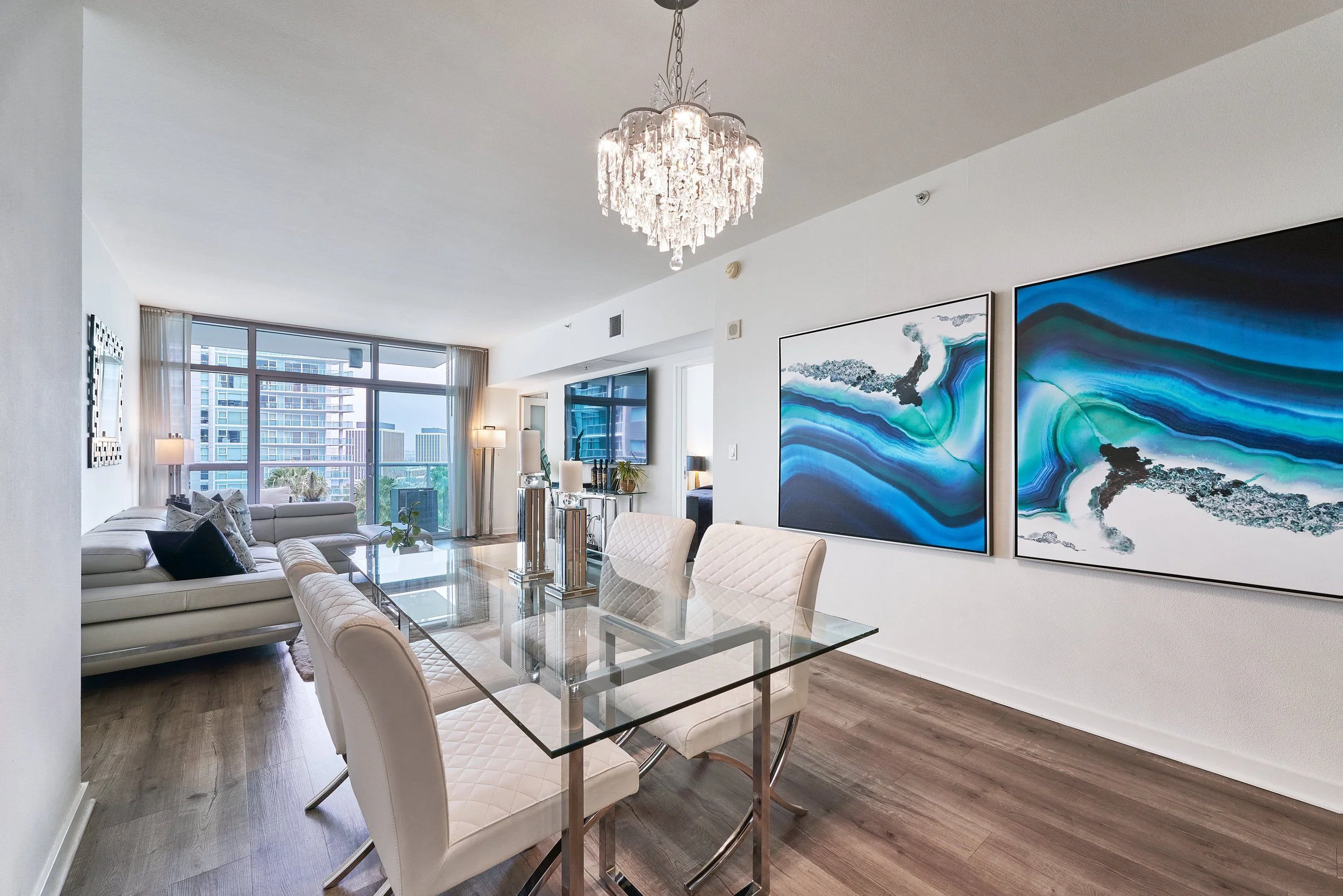 13700 Marina Pointe Dr #930